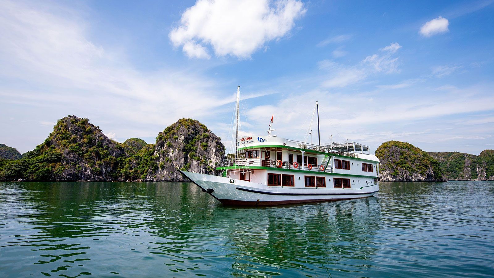 Vịnh Lan Hạ 1 ngày - Venezia Cruises 8 tiếng